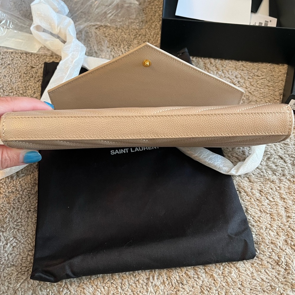 NIB Saint Laurent Classic Cassandre Chain Wallet - Picture 5 of 9